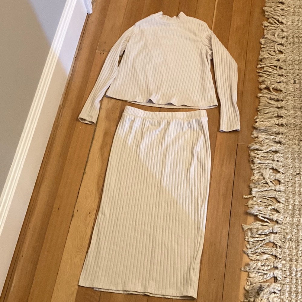 Cream ribbed skirt and shirt size M